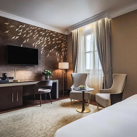 Anantara New York Palace - A Leading Of The World Hotel