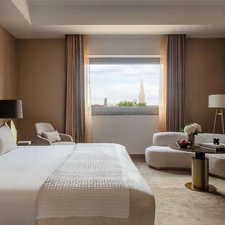 Отель Anantara New York Palace - A Leading Of The World 5*