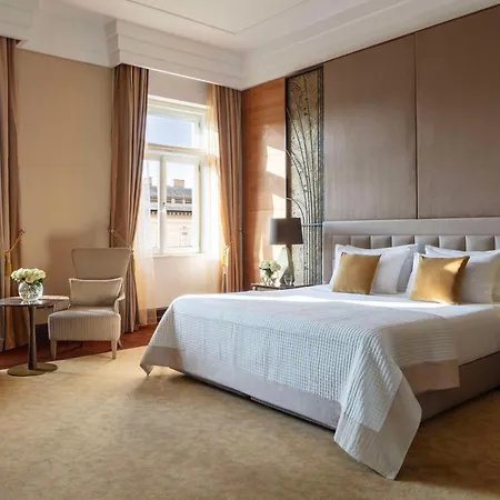 Anantara New York Palace - A Leading Of The World Hotel 5*