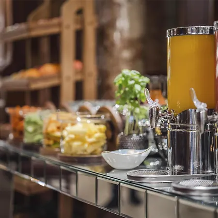 Anantara New York Palace - A Leading Of The World 호텔 5*