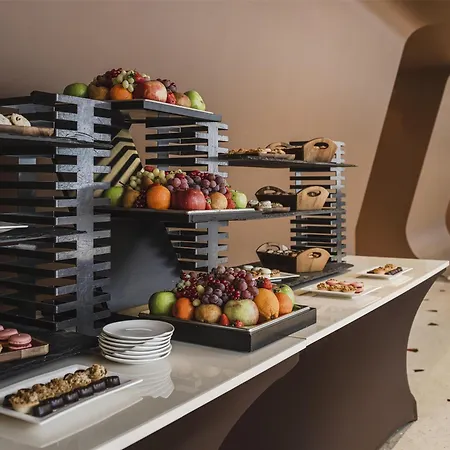 Anantara New York Palace - A Leading Of The World فندق 5*