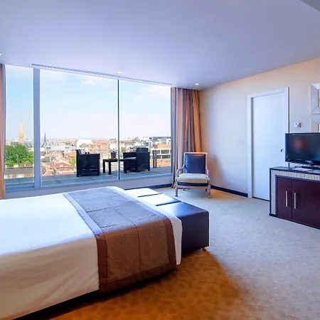 Anantara New York Palace - A Leading Of The World Hotel