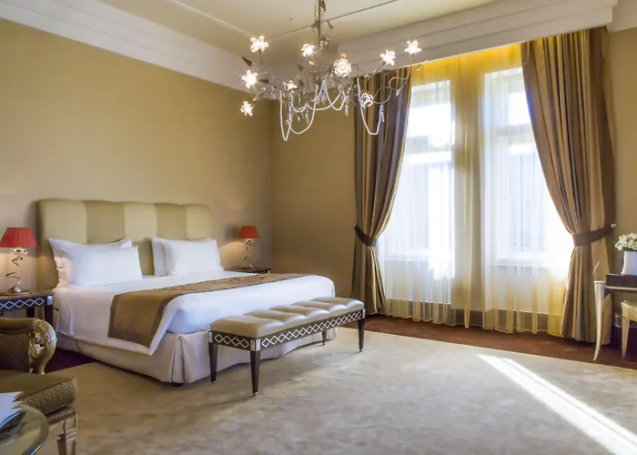 Anantara New York Palace - A Leading Of The World 5*